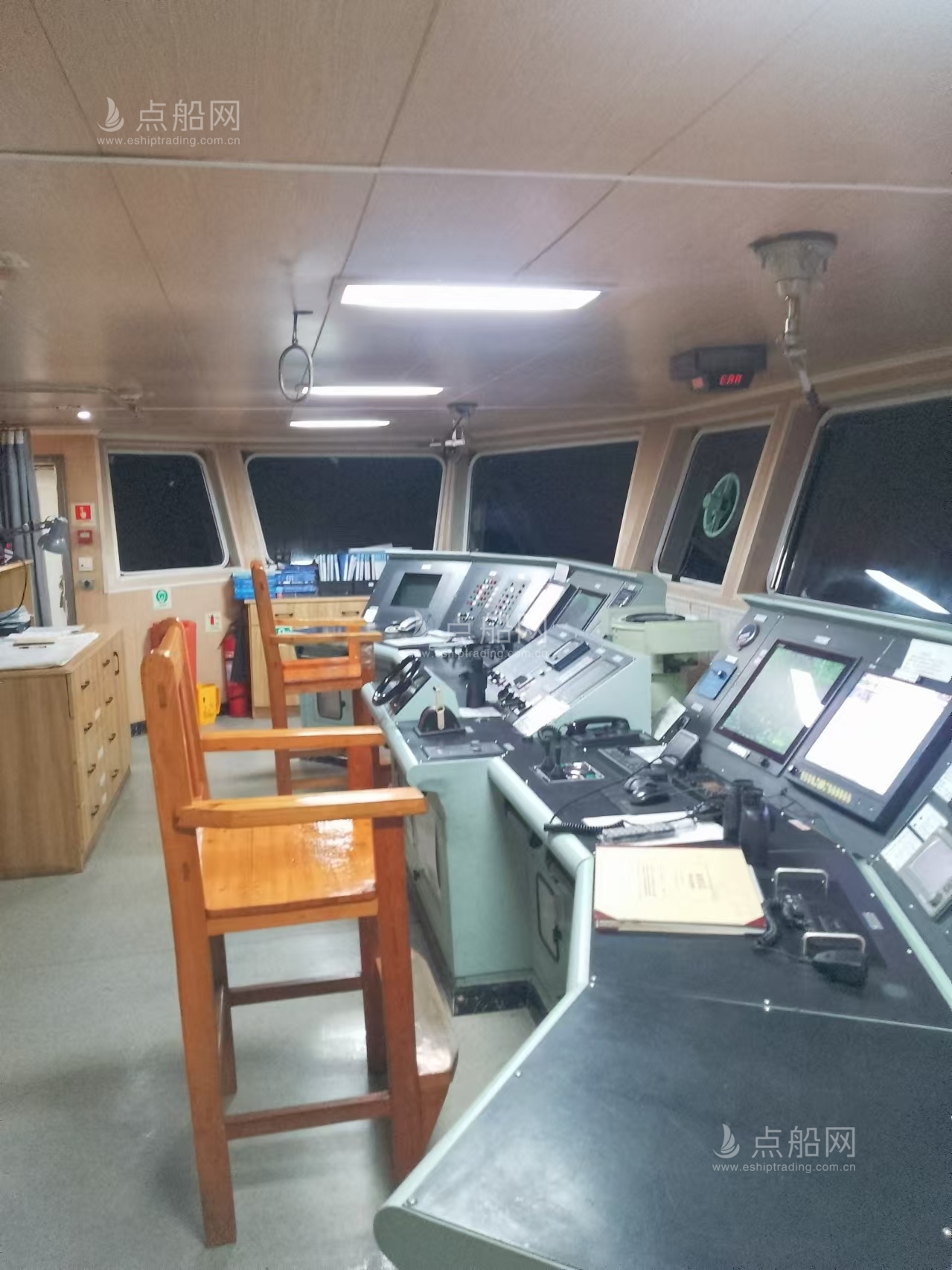 出售9863吨散货船