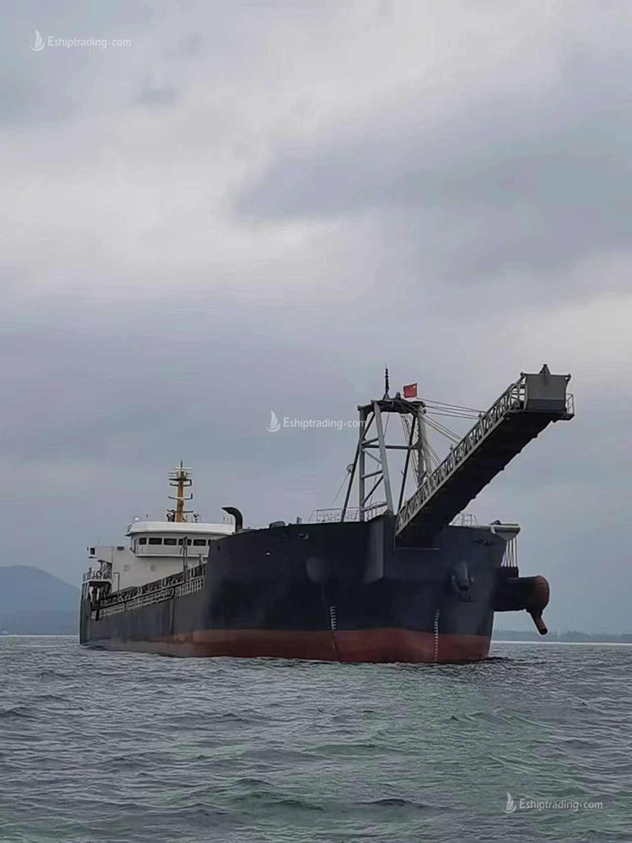 8162 T Self Suction-Unloading Sand Carrier For Sale