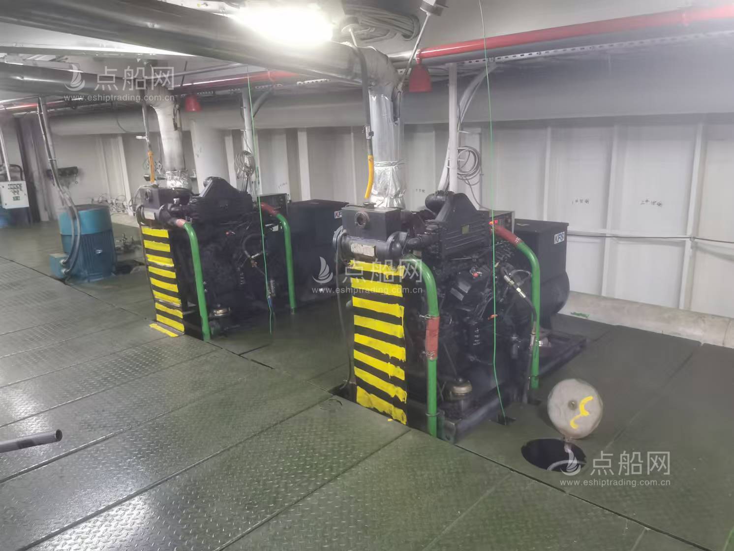 出售8702吨散货船