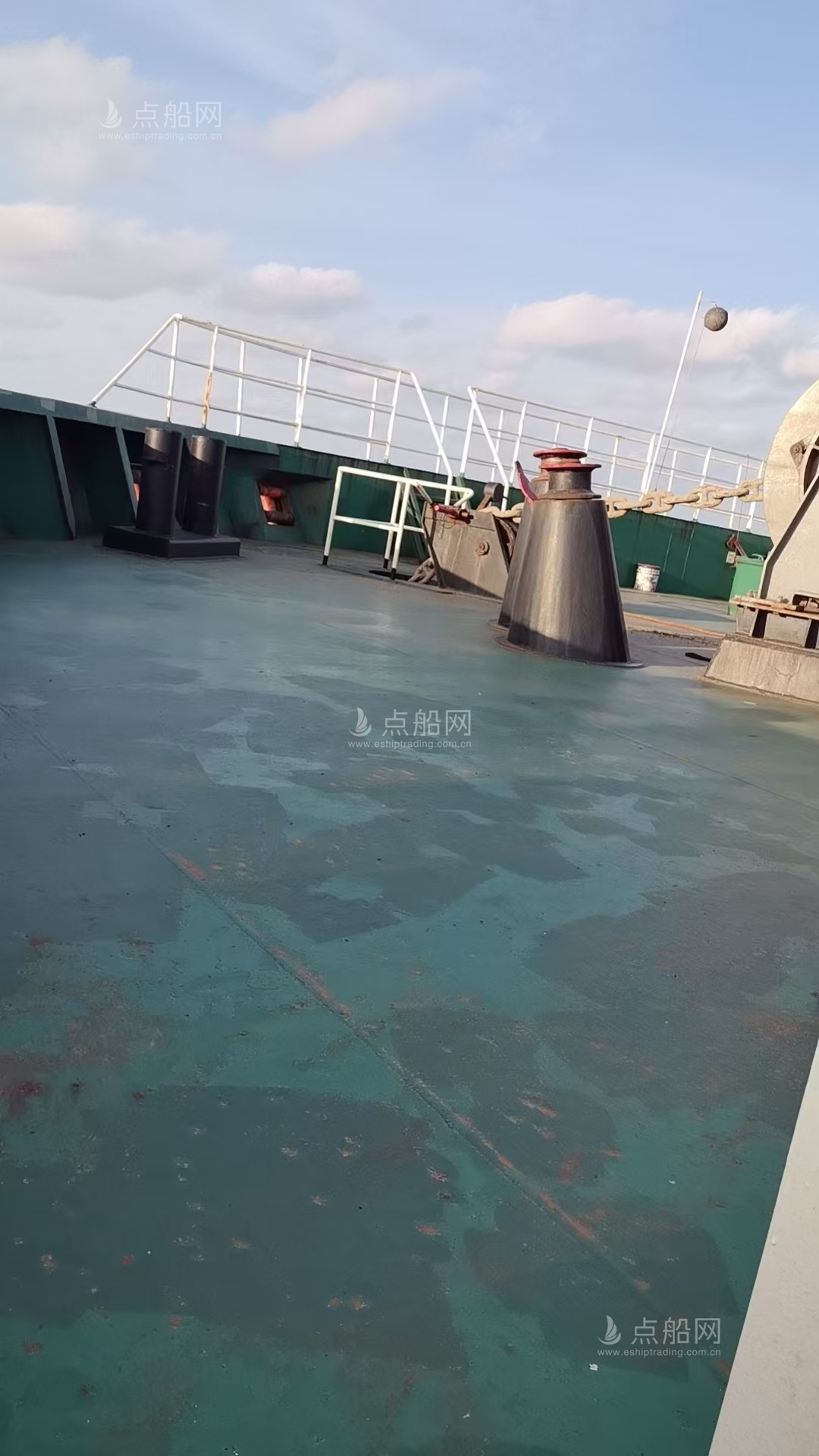 出售9735吨散货船
