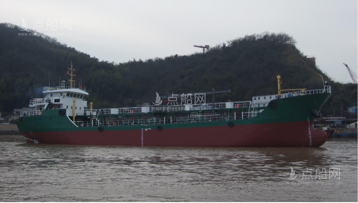 出售862吨成品油船