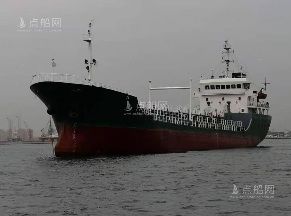 出售3150吨成品油船