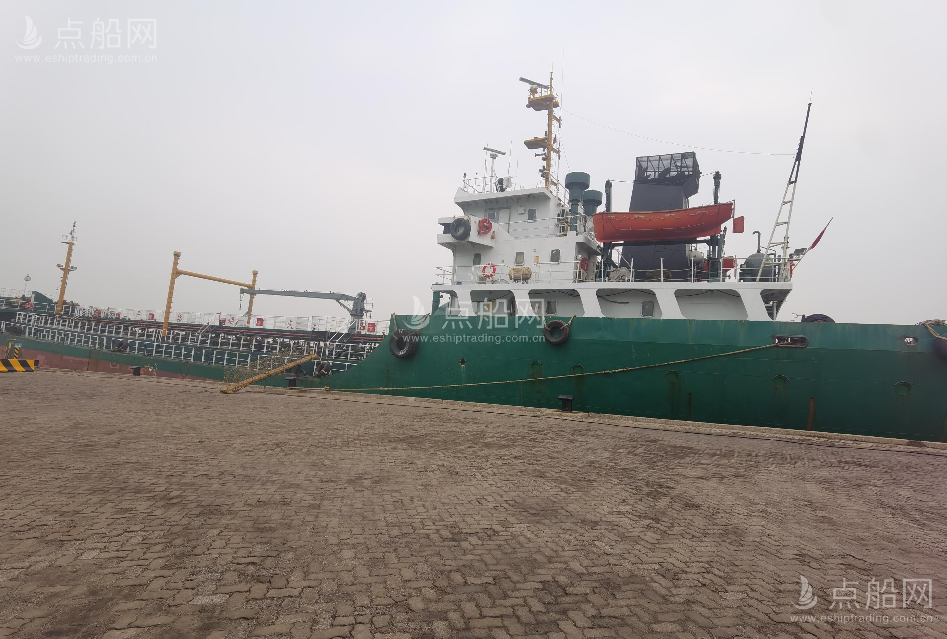 出售3150吨成品油船