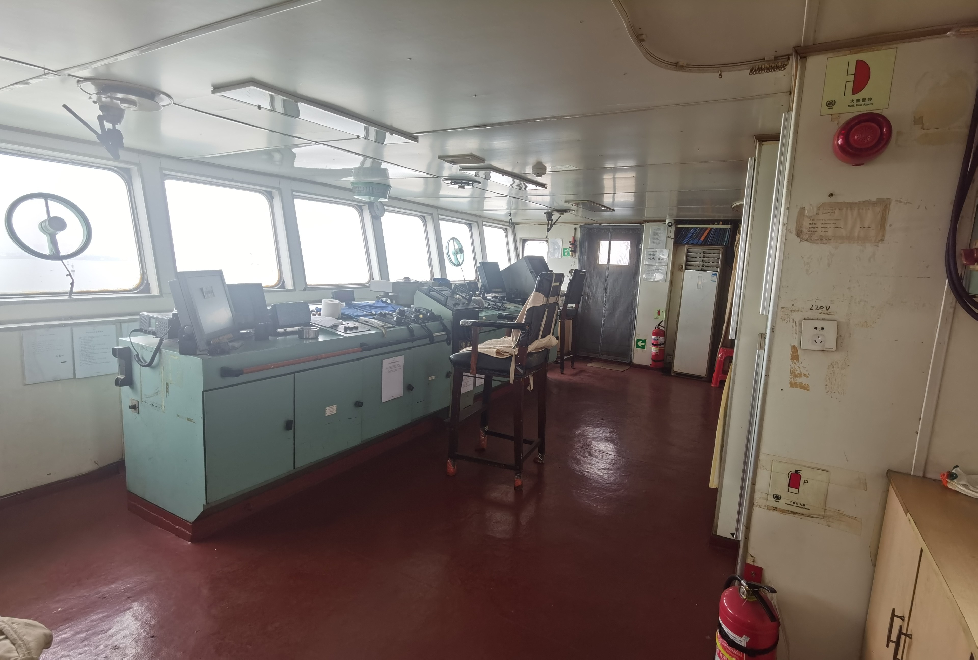 出售3150吨成品油船