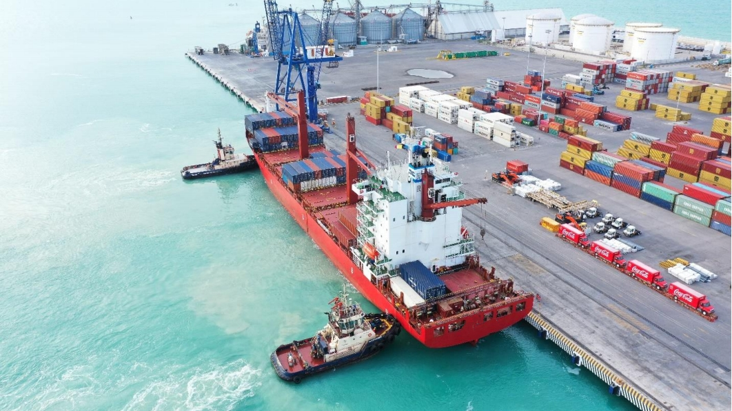 出售1691箱集装箱船