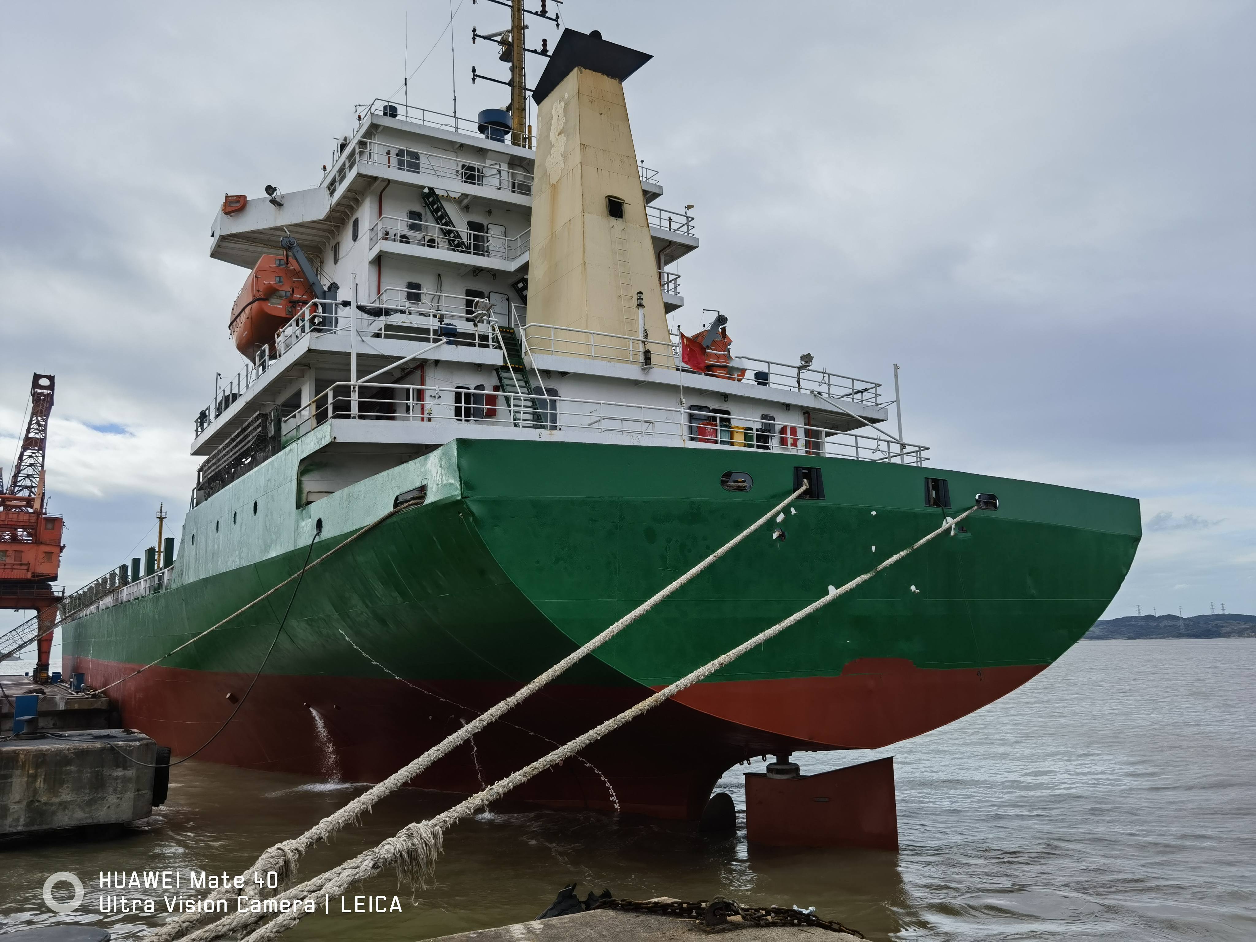 出售674箱集装箱船