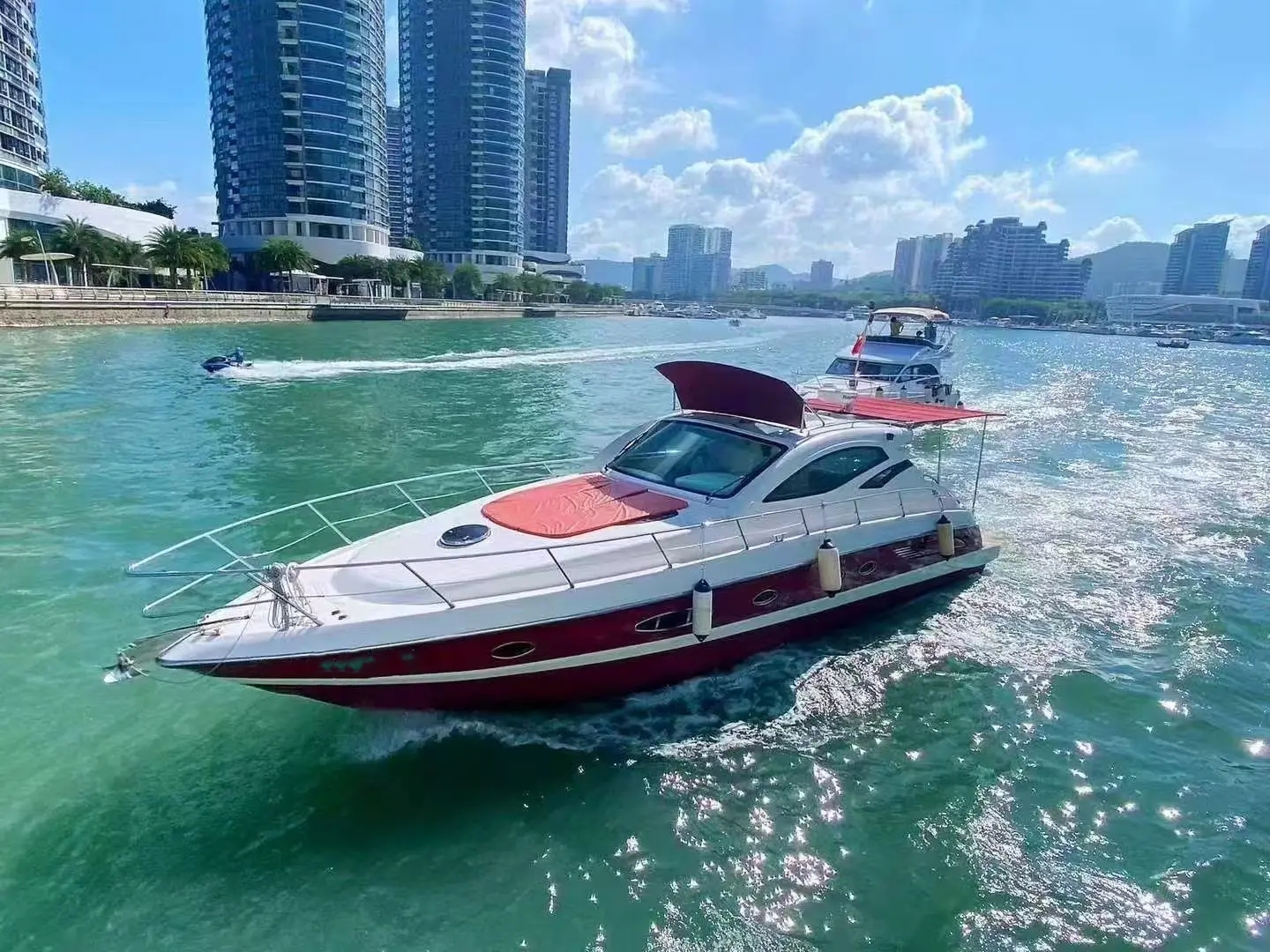 出售12.87米游艇