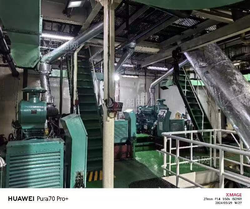 出售684箱集装箱船