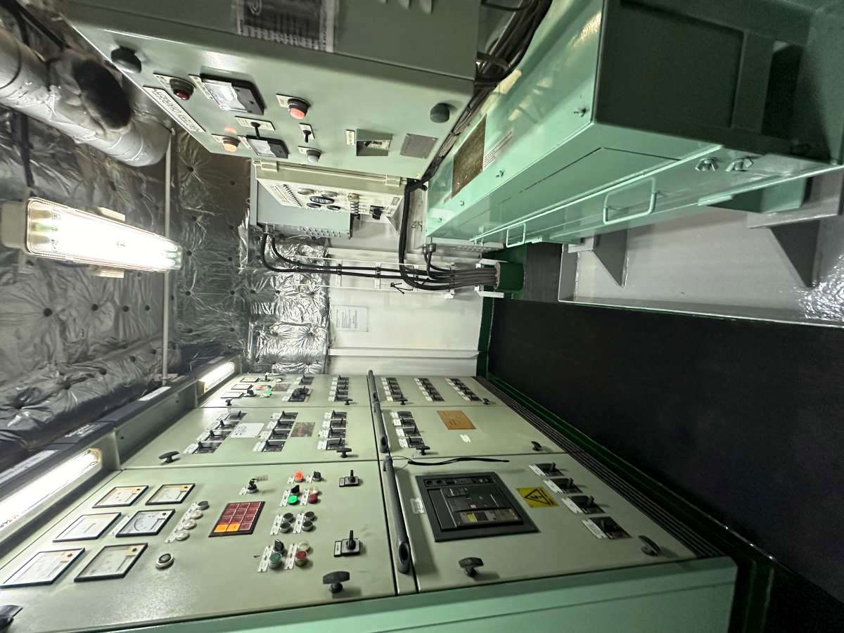 出售57000吨散货船