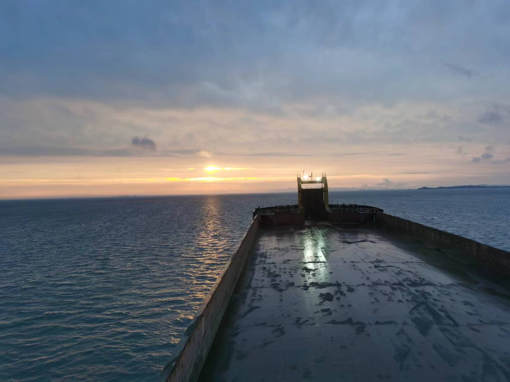 出售10980吨甲板货驳