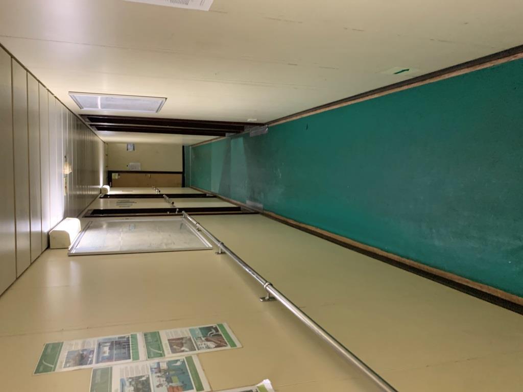 出售56836吨散货船