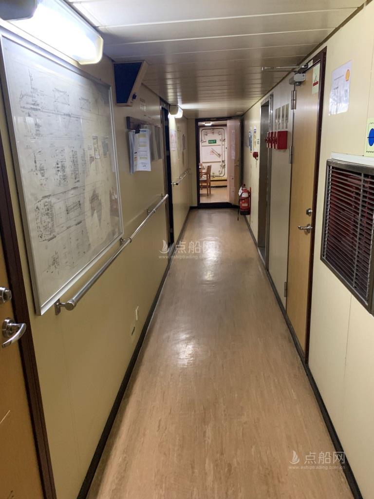 出售56836吨散货船