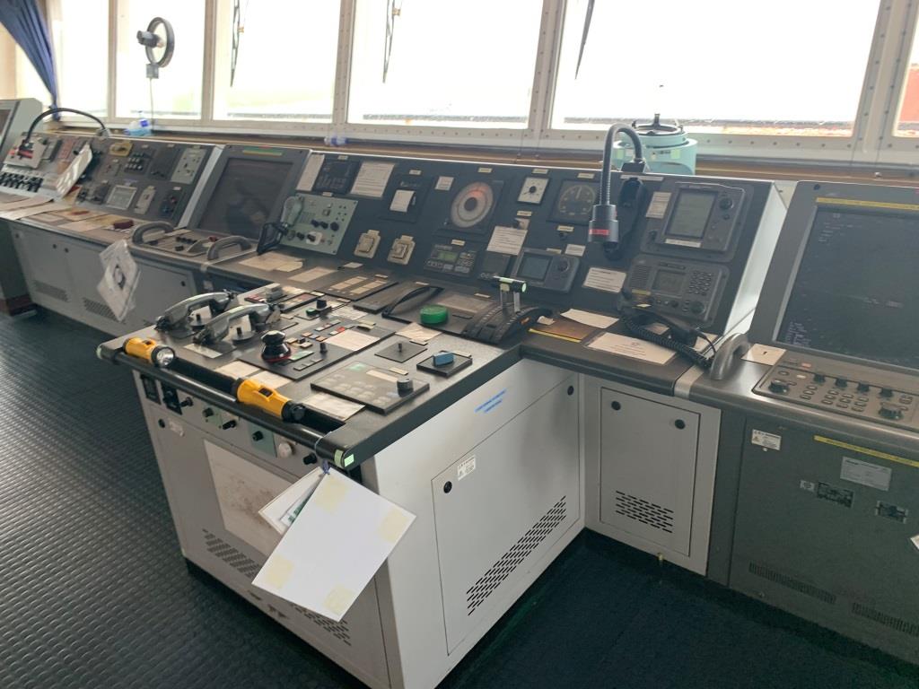 出售56836吨散货船