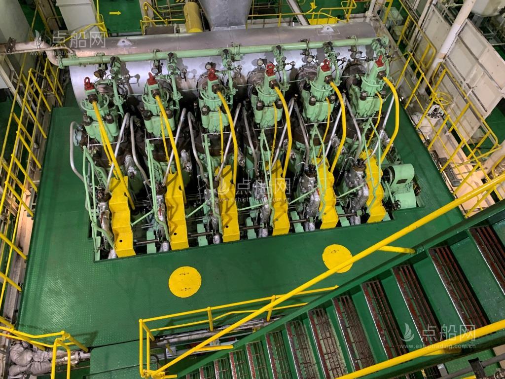 出售56836吨散货船