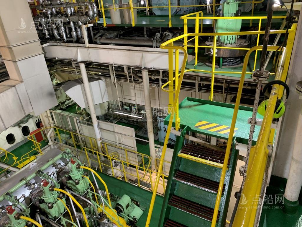 出售56836吨散货船