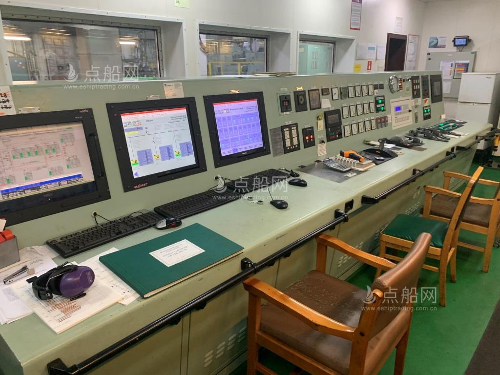 出售56836吨散货船