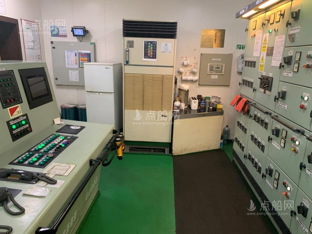 出售56836吨散货船