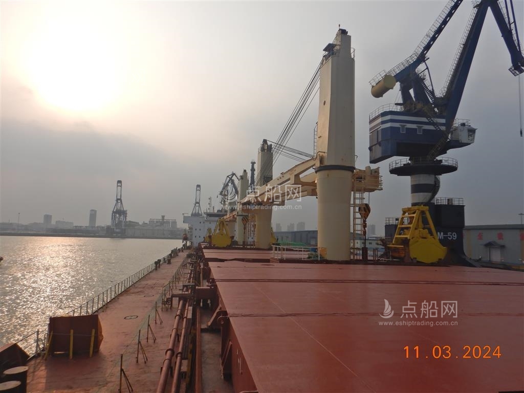 出售56856吨散货船