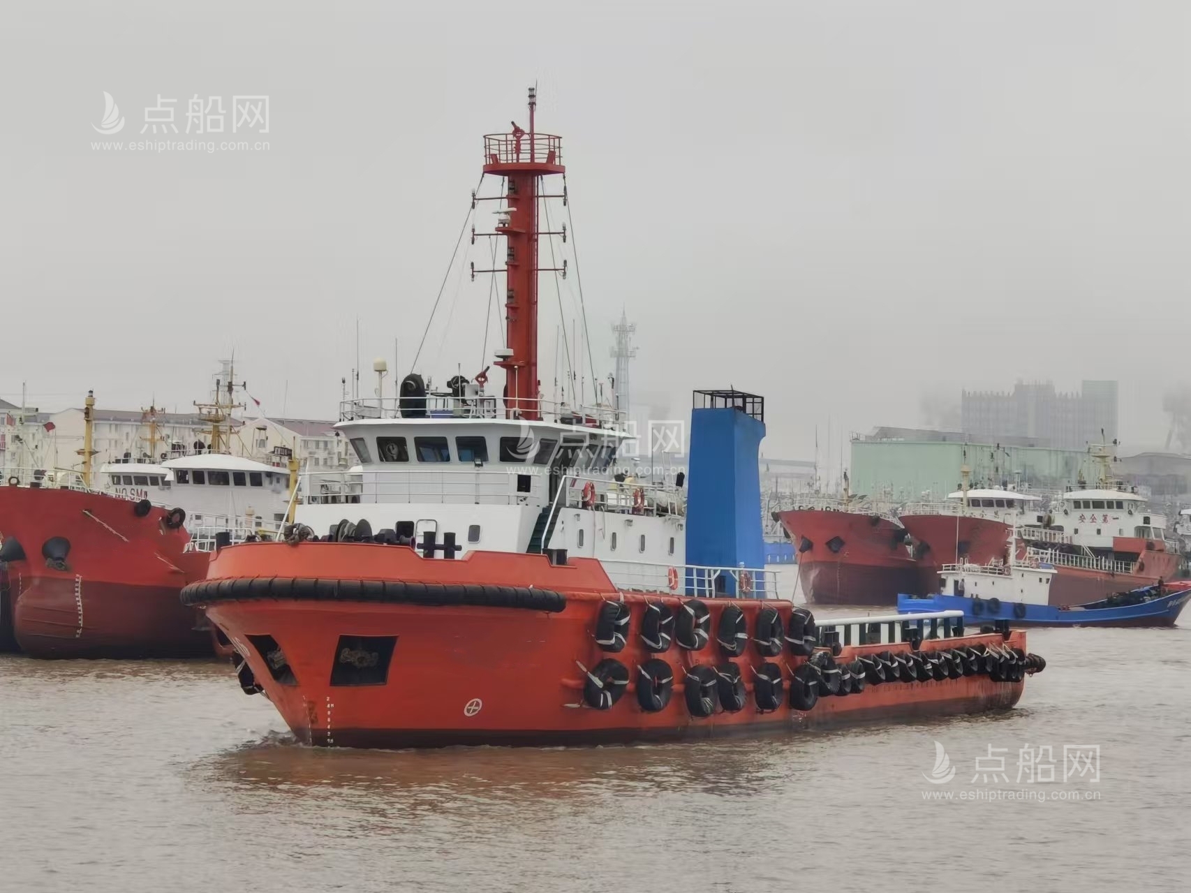 出售3200 马力普通拖轮