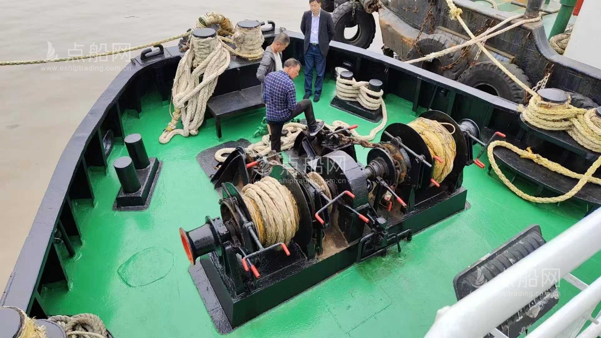 出售2000 马力普通拖轮