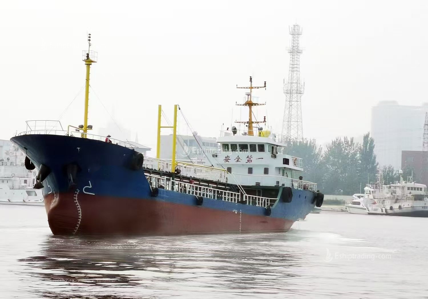 864 T Product Oil Tanker For Sale