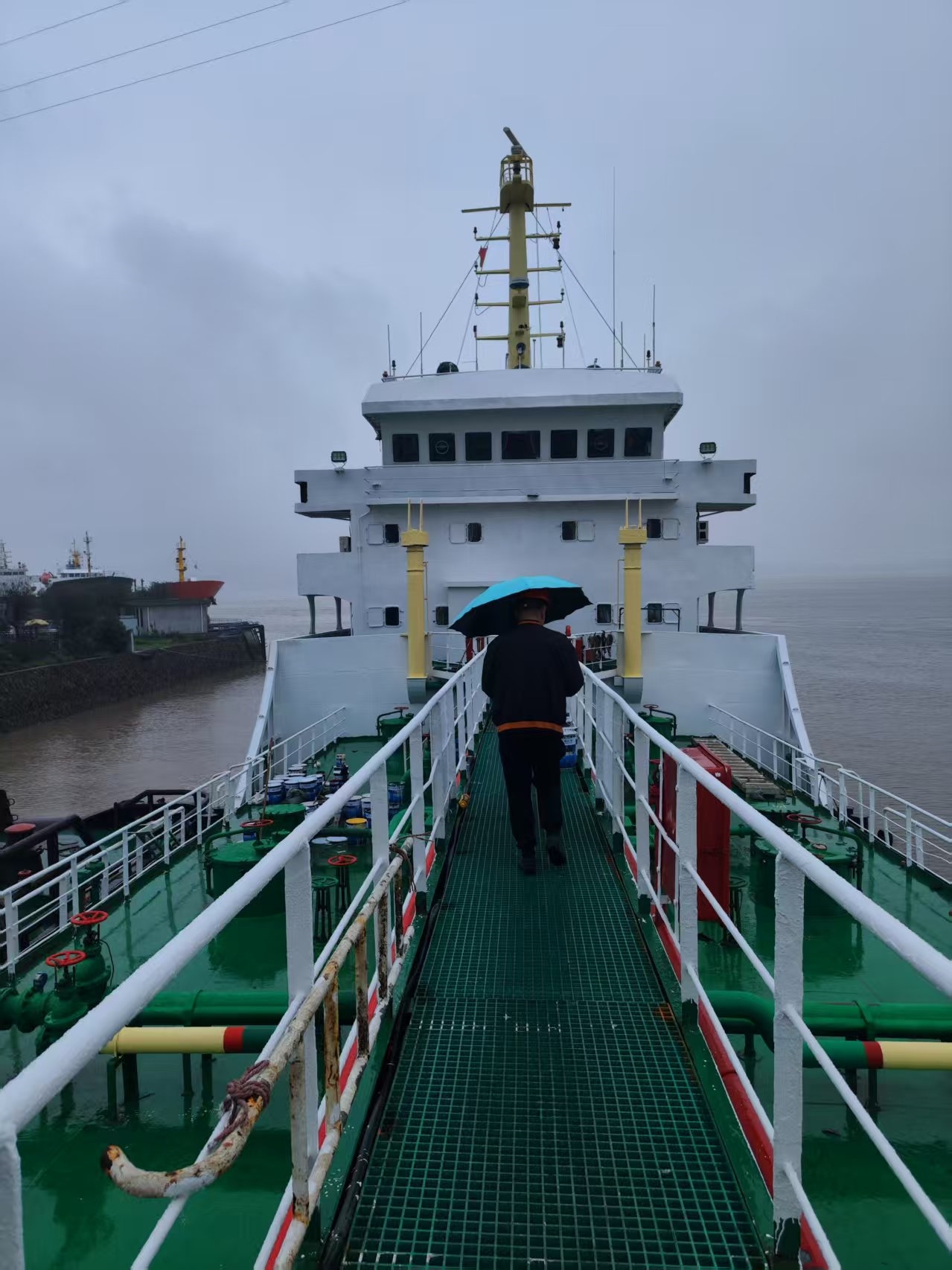 出售3147吨成品油船