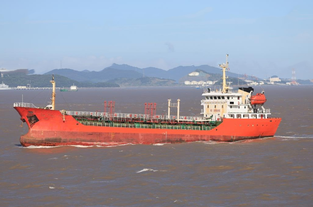 出售2050吨化学品船