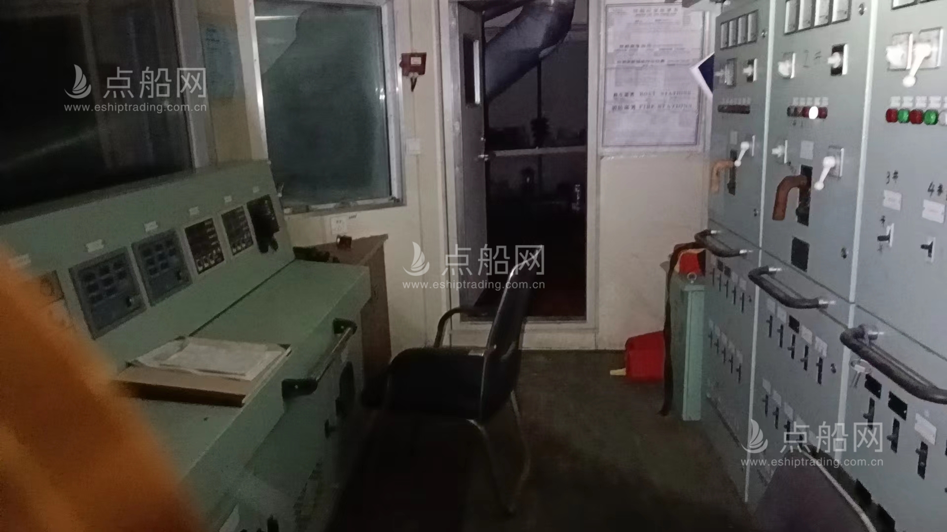 出售5000吨甲板货驳