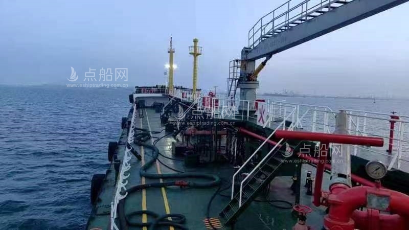 出售3110吨成品油船