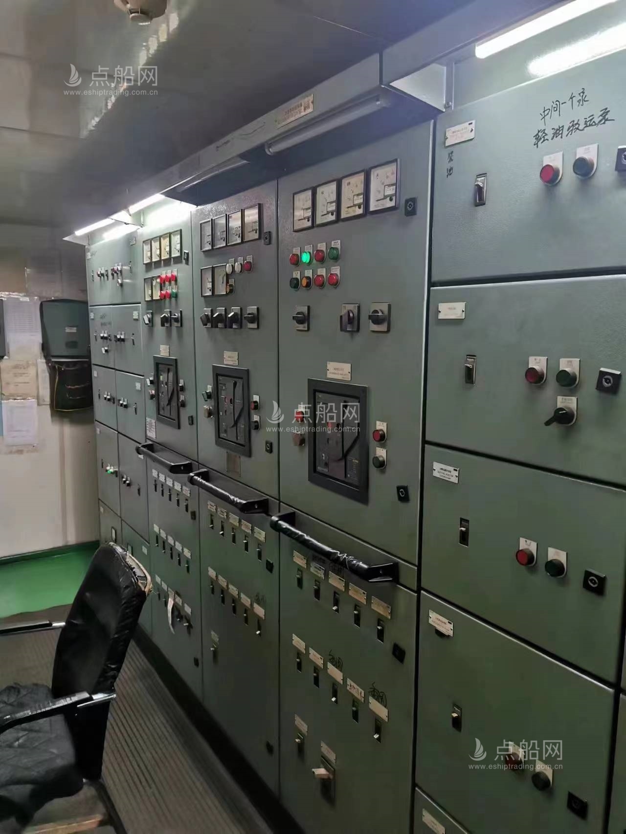 出售3110吨成品油船