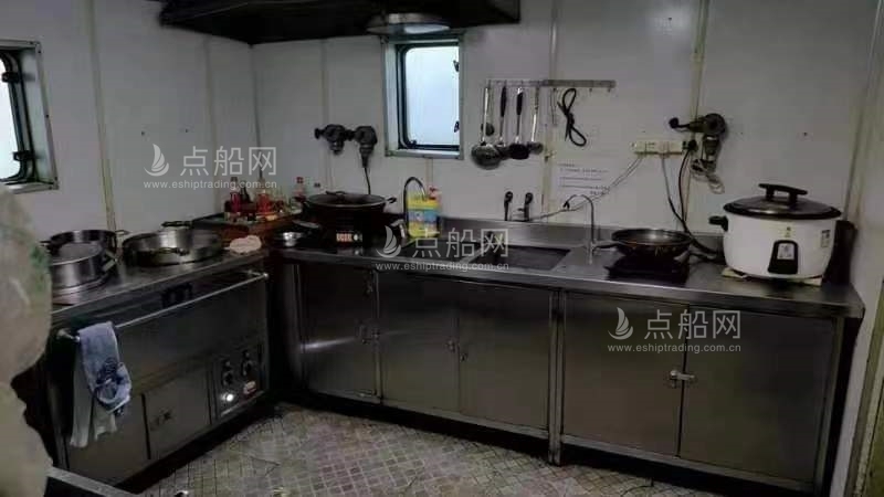 出售3110吨成品油船