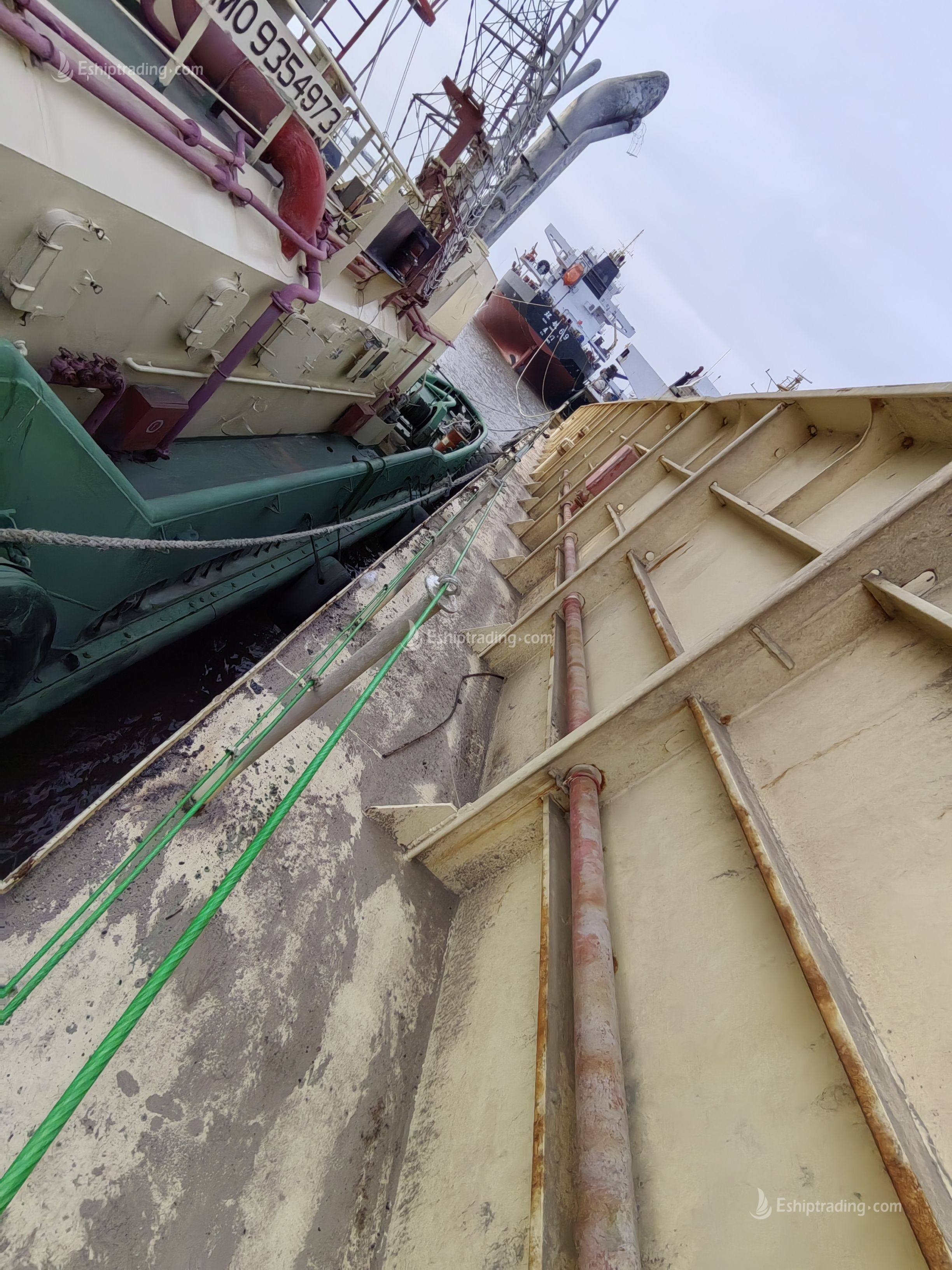 5000 T Deck Barge /LCT For Sale