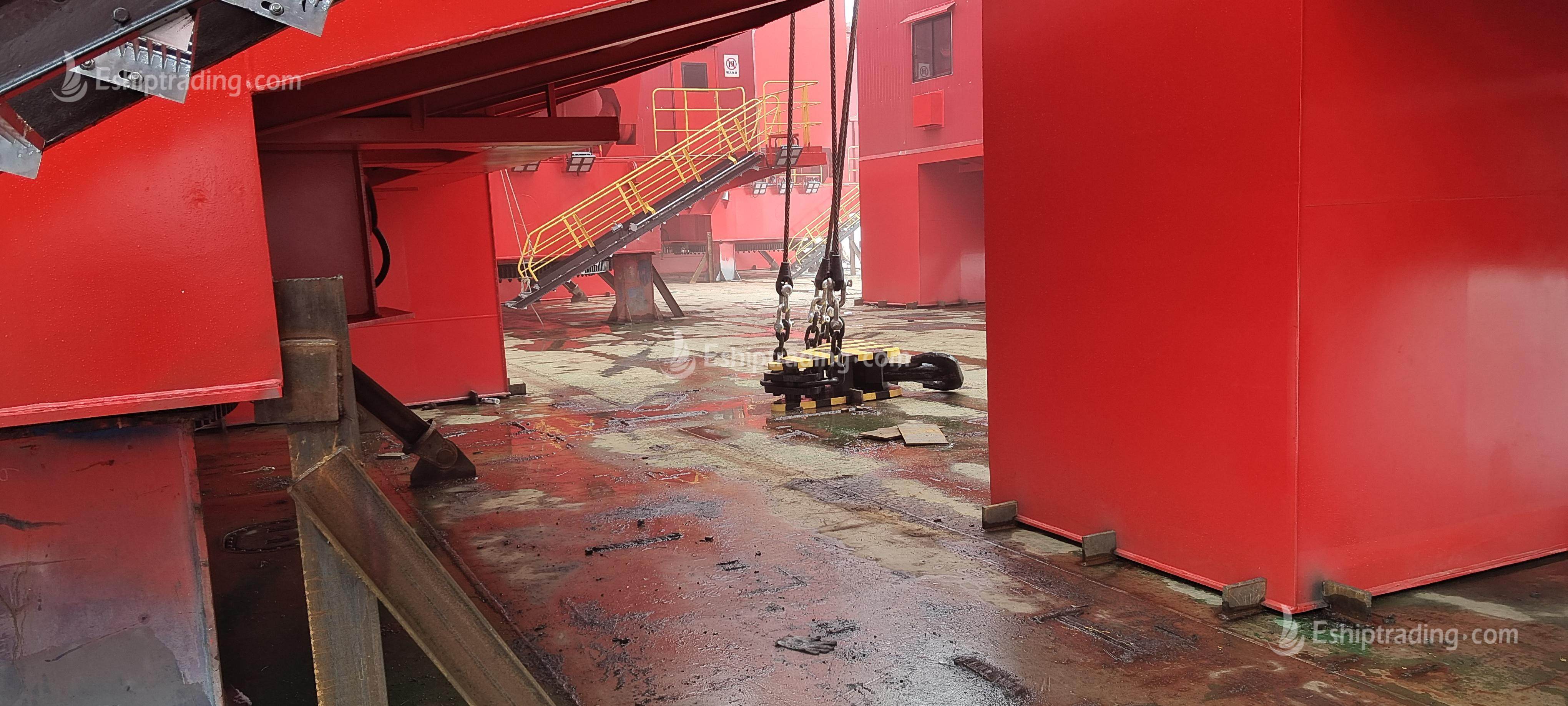 11895 T Deck Barge /LCT For Sale