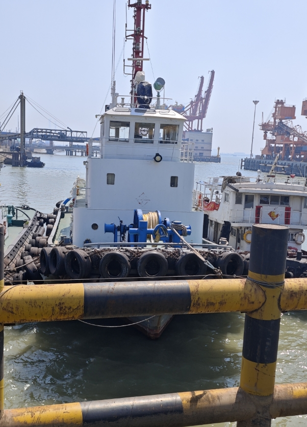 出售3200马力港作拖轮