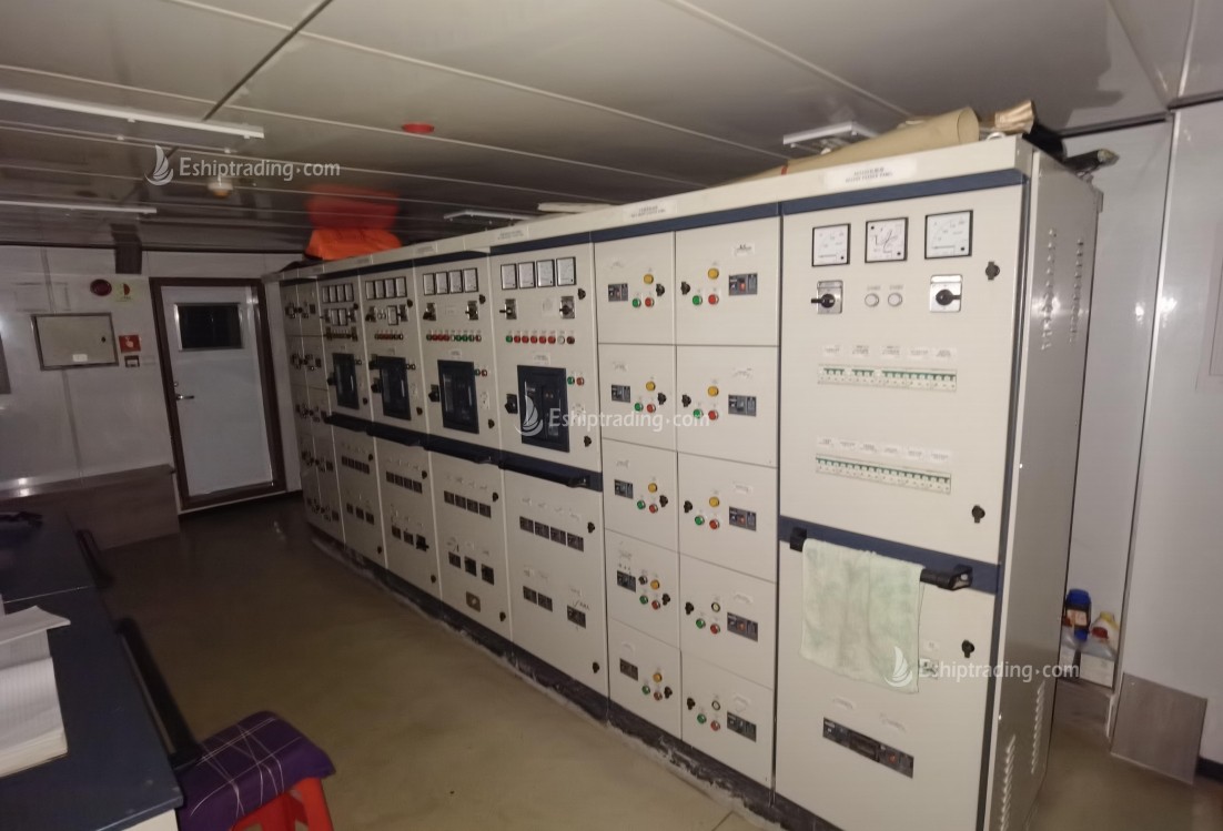 10720 T Deck Barge /LCT For Sale