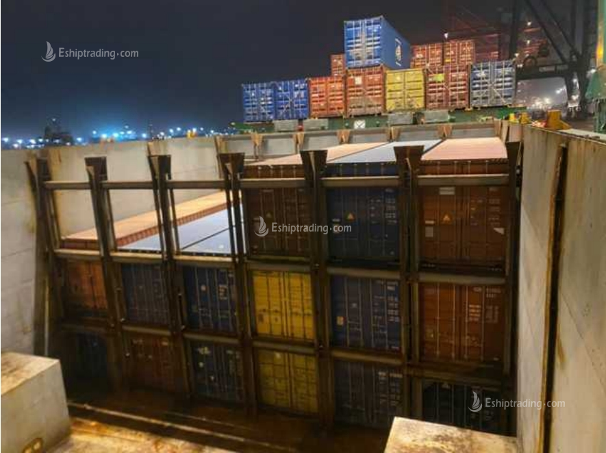 679 TEU Container Ship For Sale