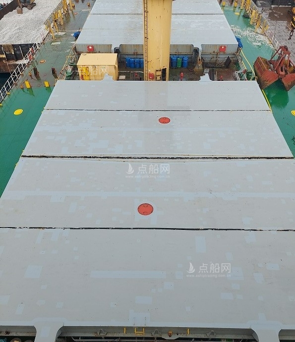 出售55500吨散货船