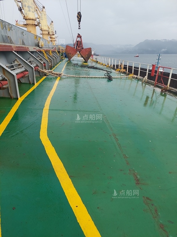 出售55500吨散货船