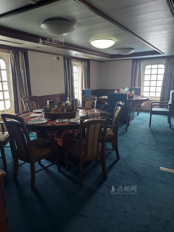 出售55500吨散货船