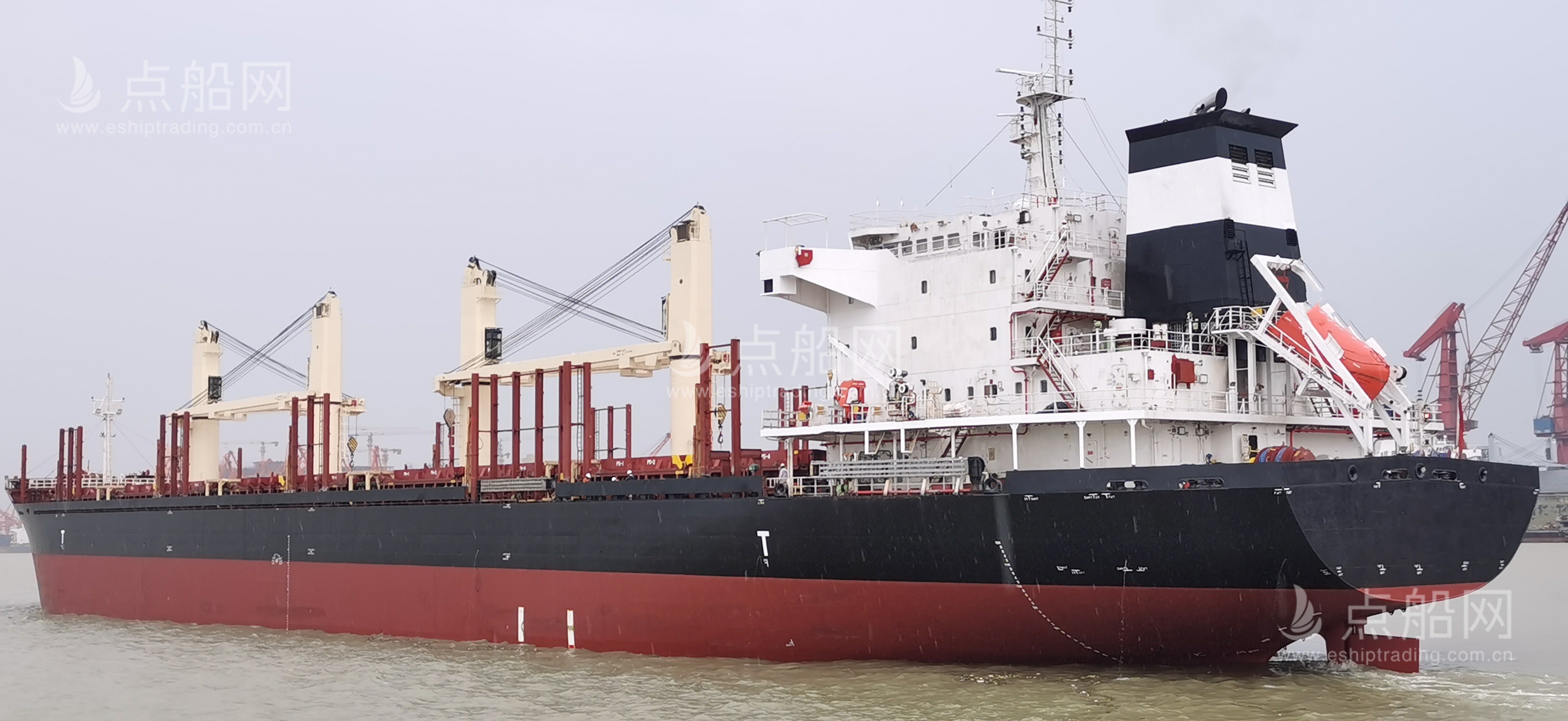 出售32573吨散货船