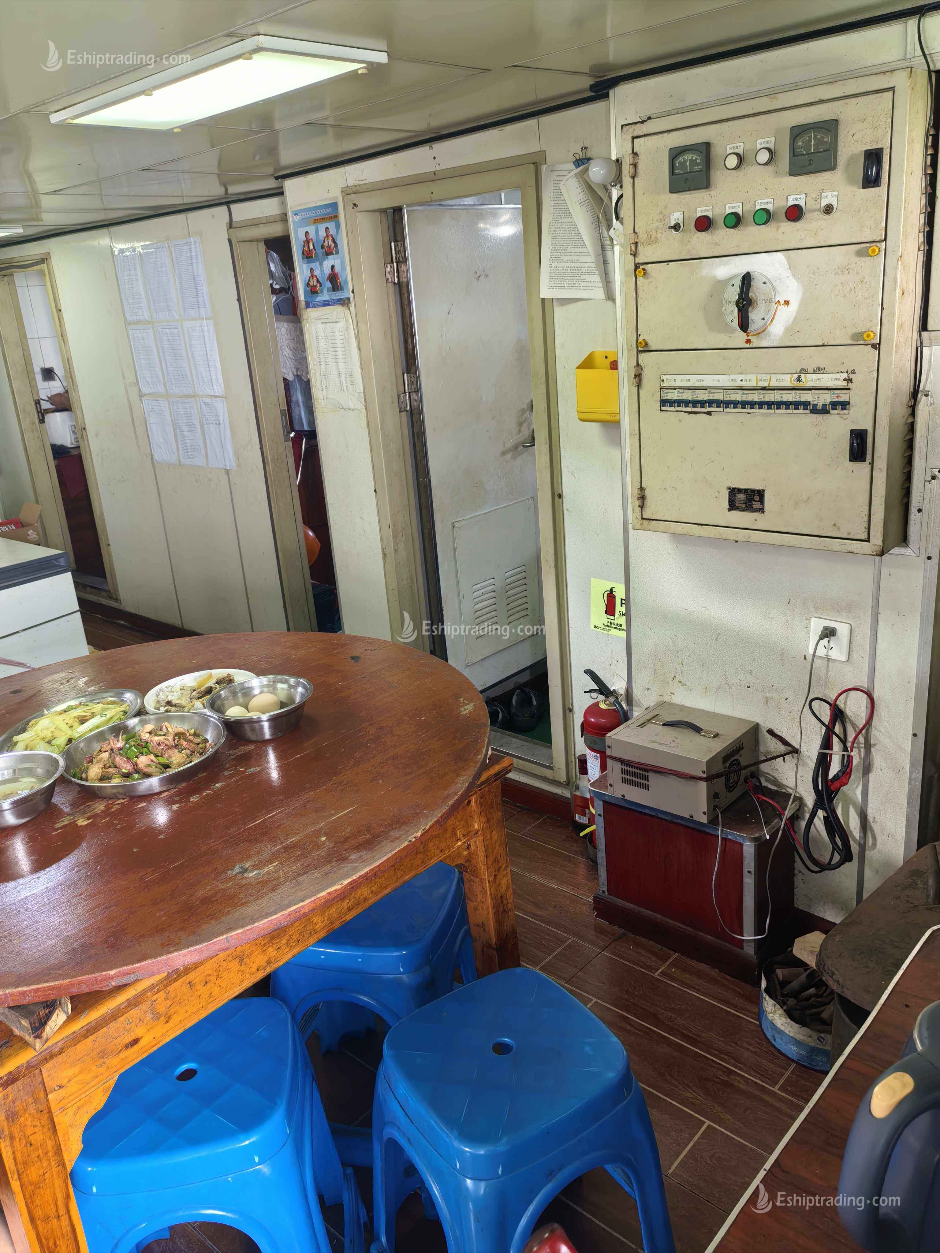 864 T Product Oil Tanker For Sale