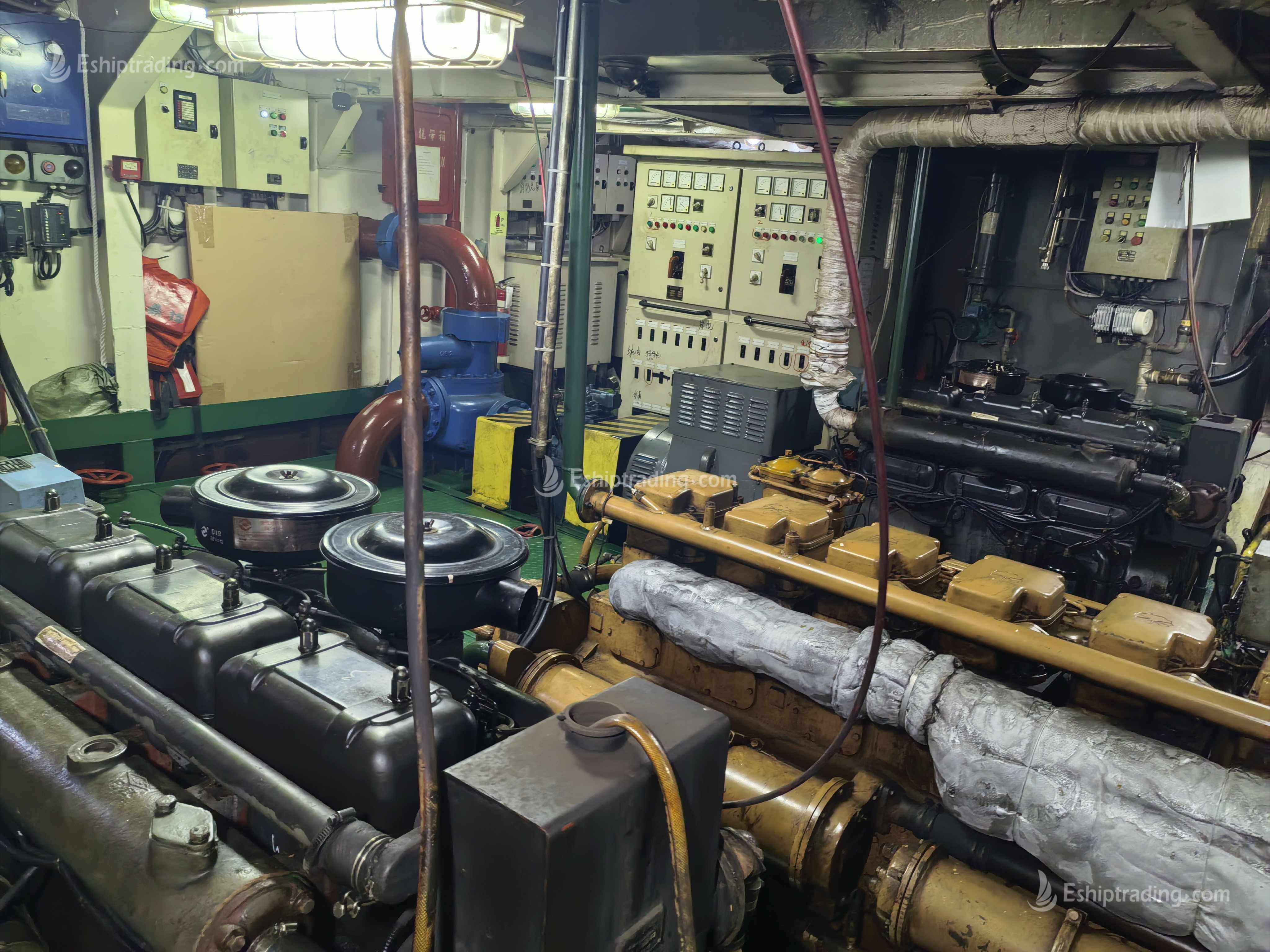 864 T Product Oil Tanker For Sale