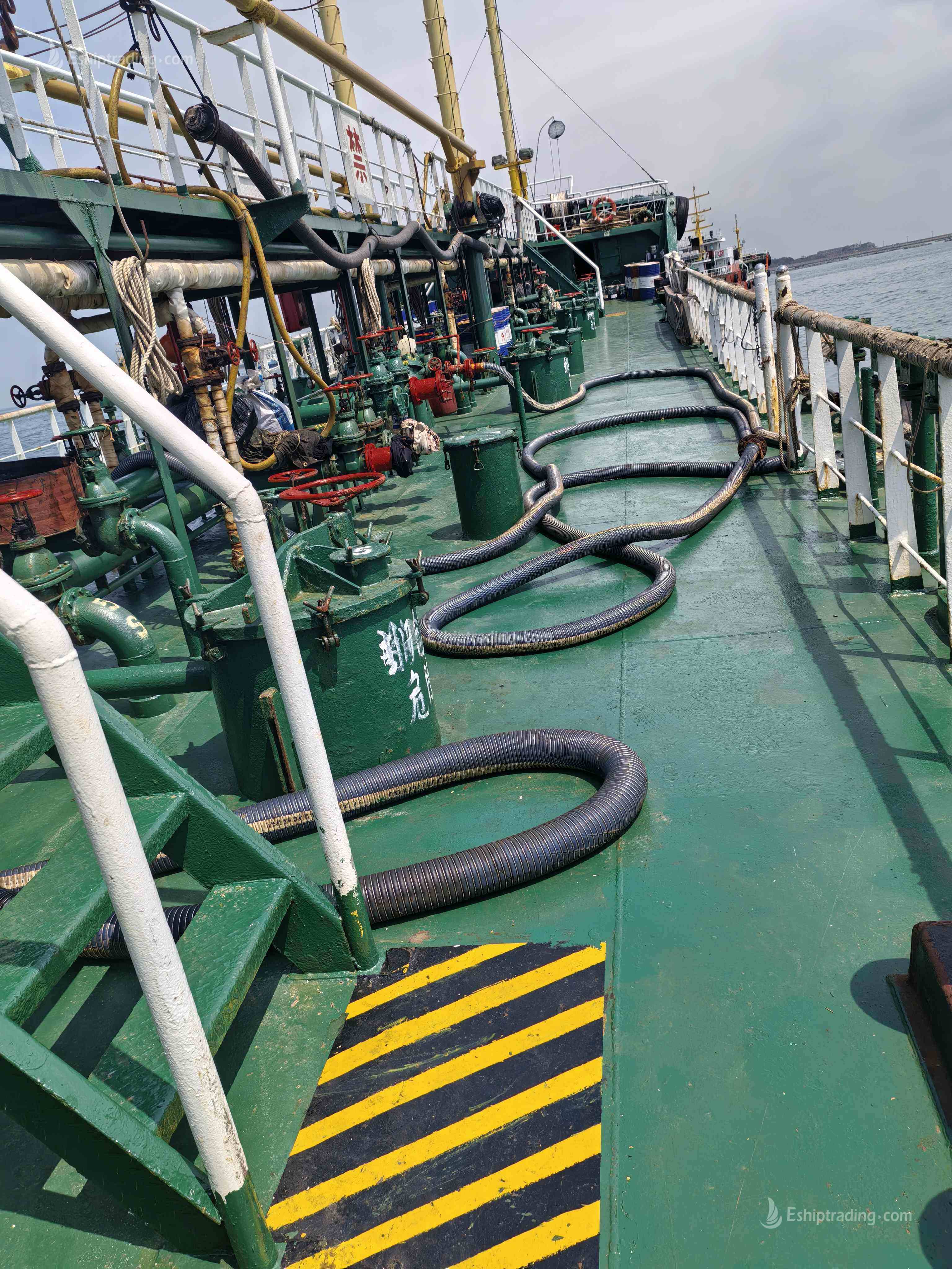 864 T Product Oil Tanker For Sale