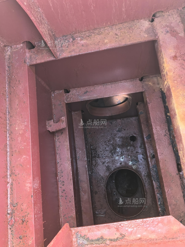 出售2948吨成品油船