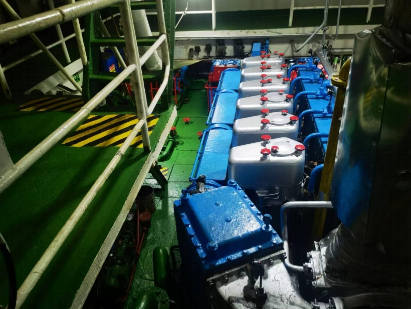 出售2948吨成品油船