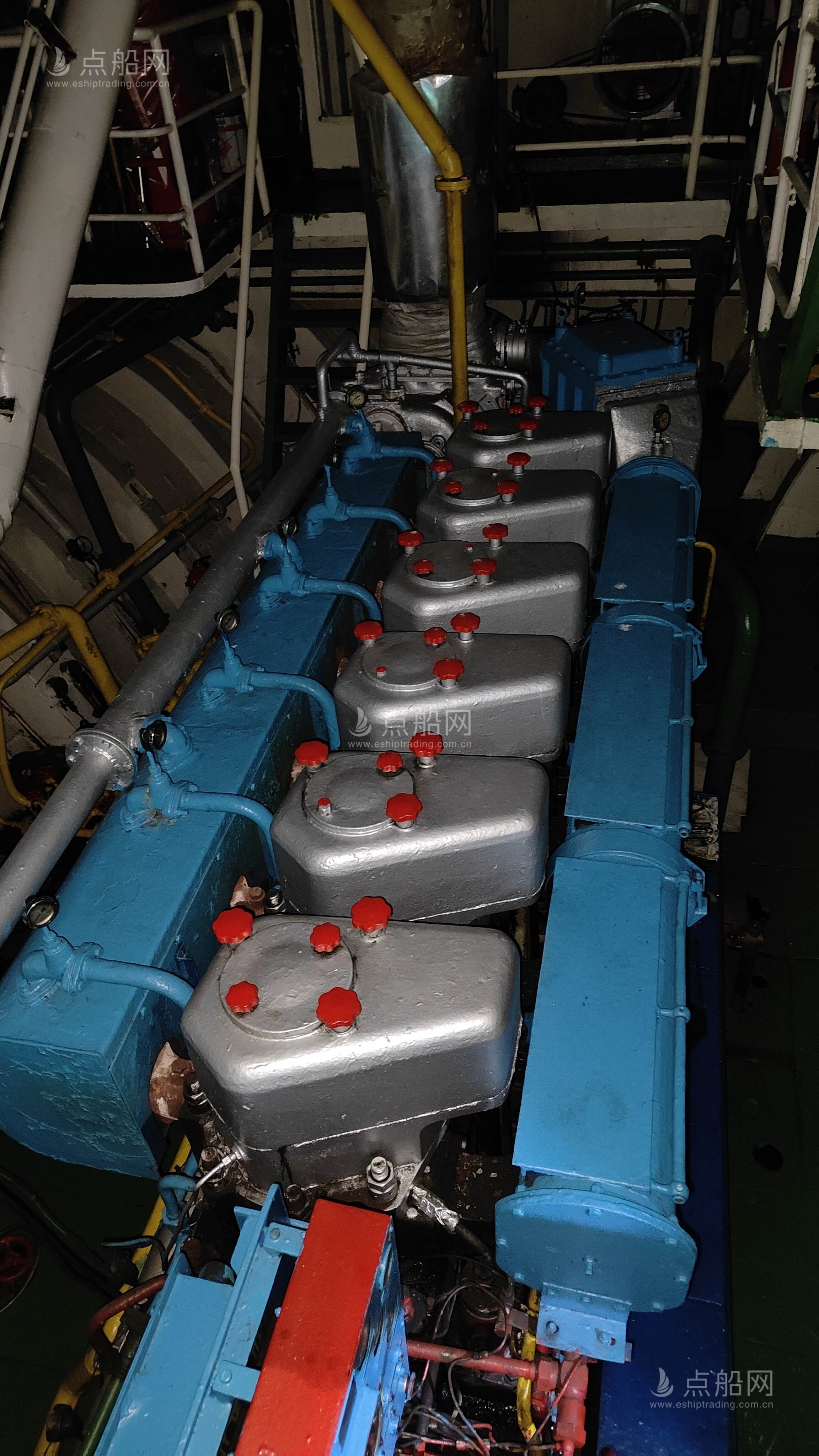 出售2948吨成品油船