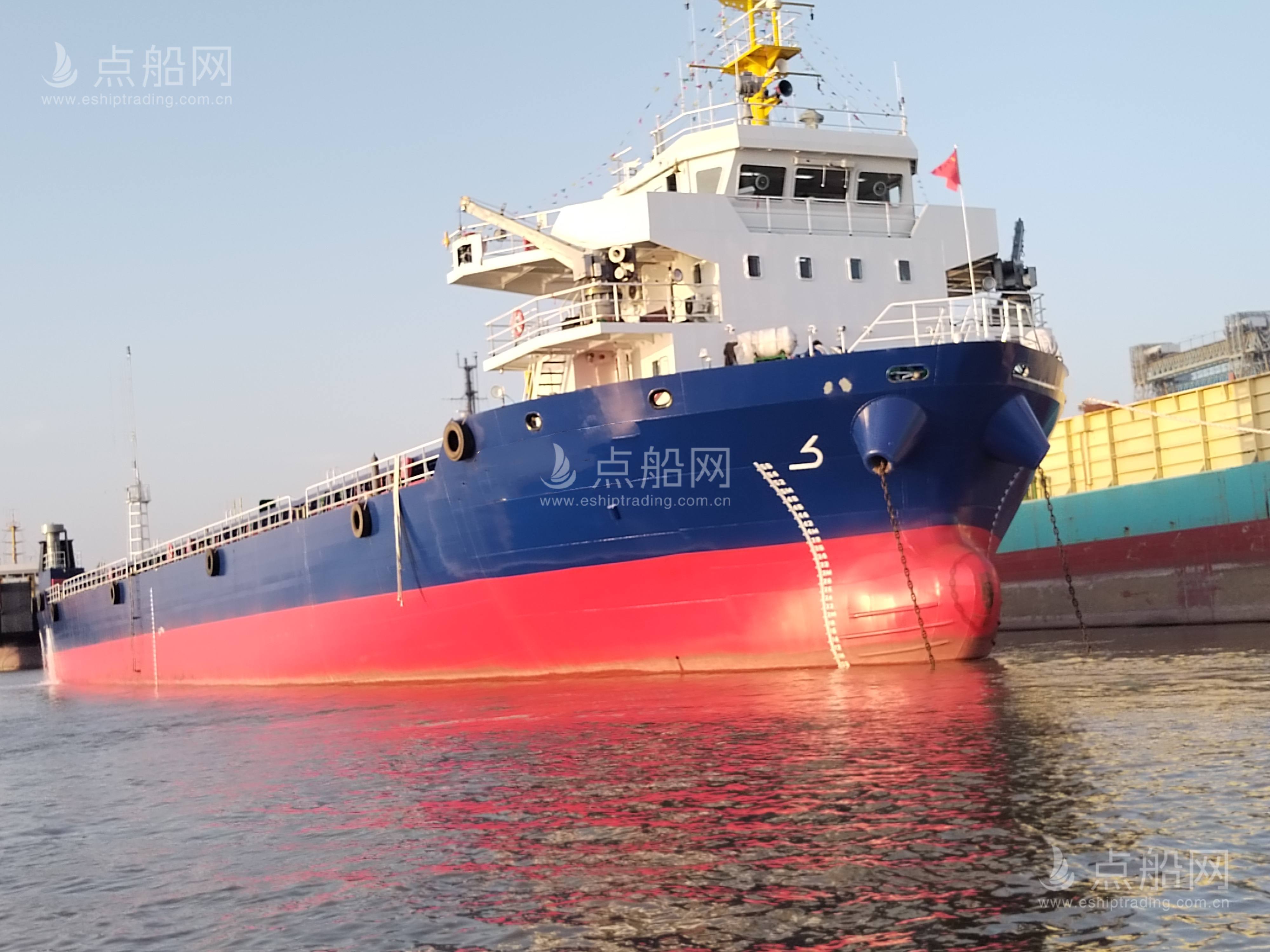 出售388箱集装箱船