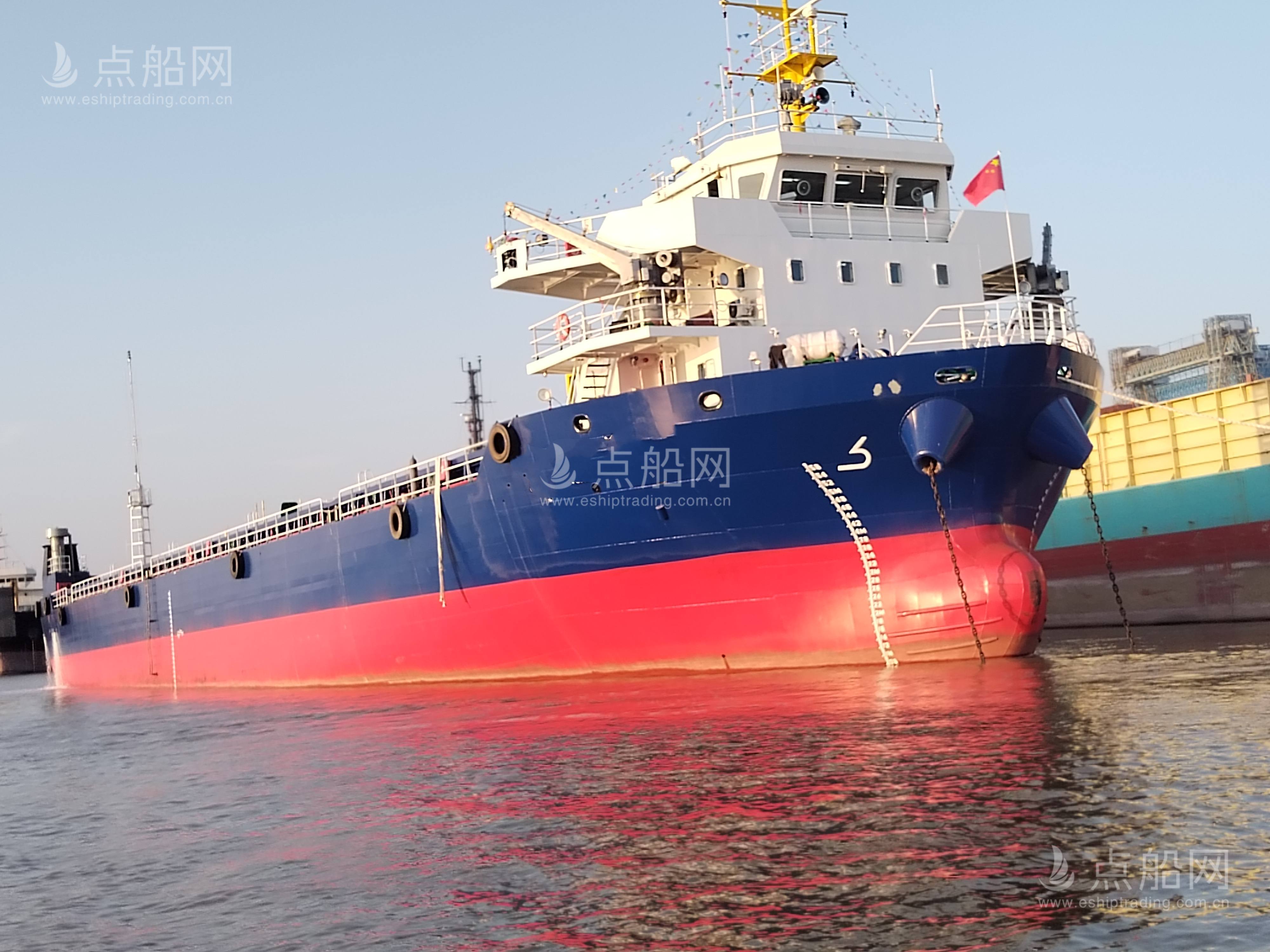 出售388箱集装箱船