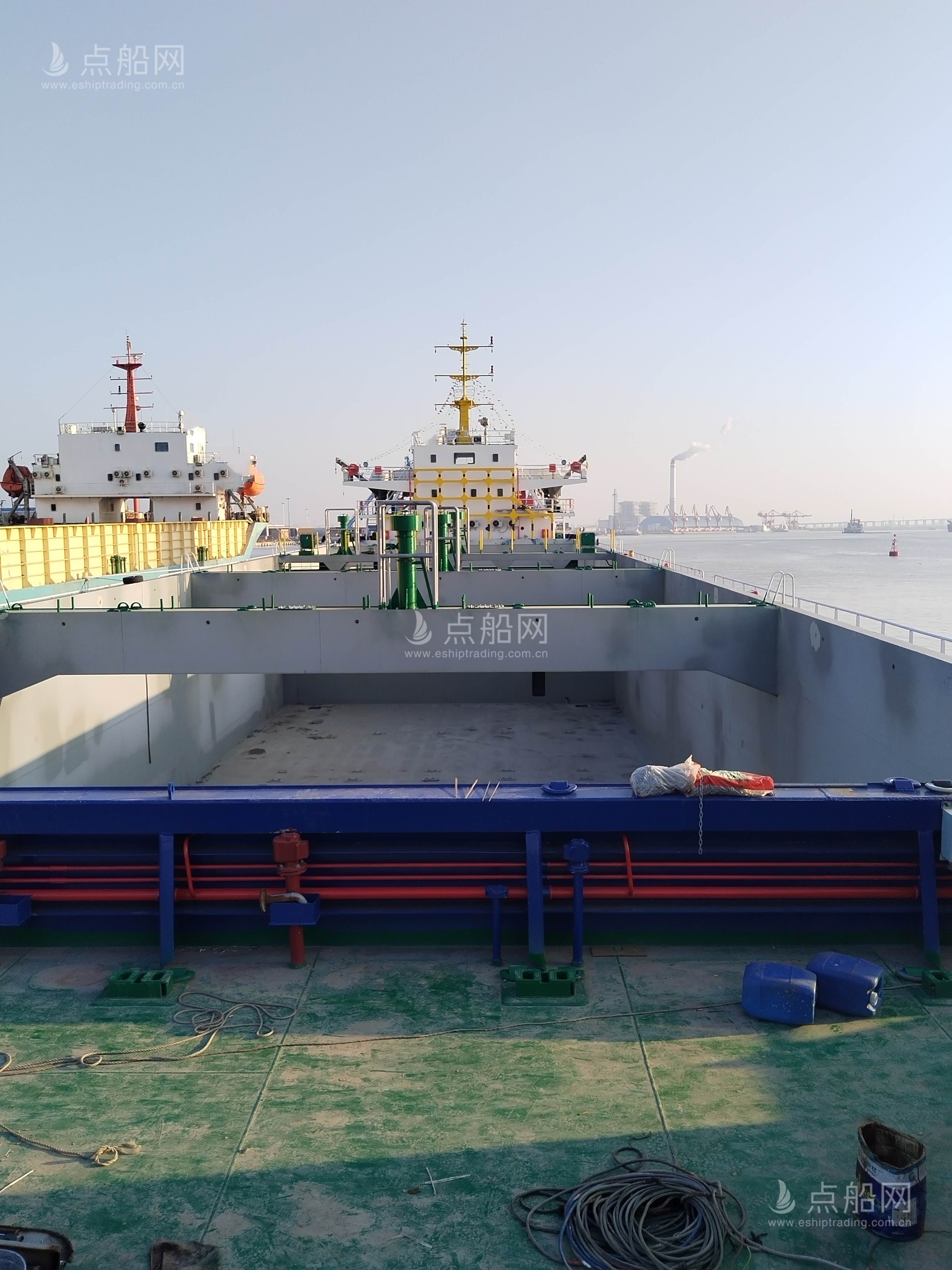 出售388箱集装箱船