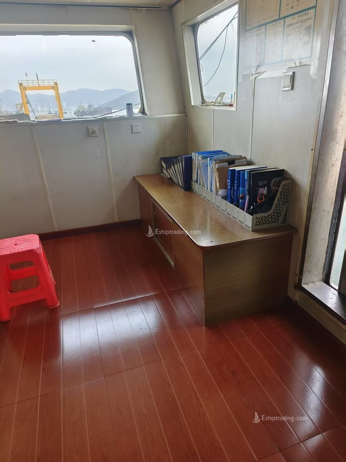 2600 T Deck Barge /LCT For Sale